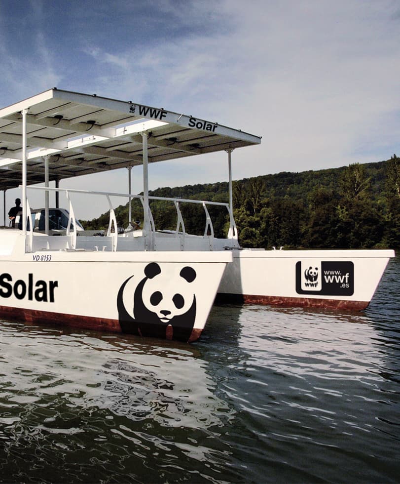 Catamaran WWF Solar